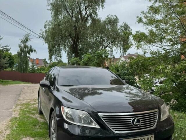 Черный Лексус ЛС, объемом двигателя 4.6 л и пробегом 375 тыс. км за 9800 $, фото 1 на Automoto.ua