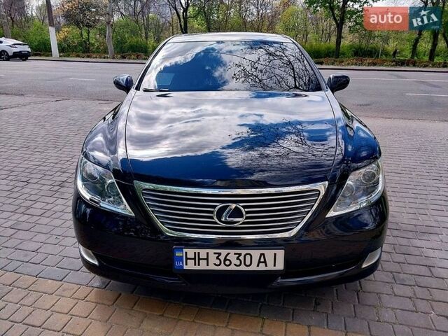 Черный Лексус ЛС, объемом двигателя 4.6 л и пробегом 227 тыс. км за 11000 $, фото 1 на Automoto.ua