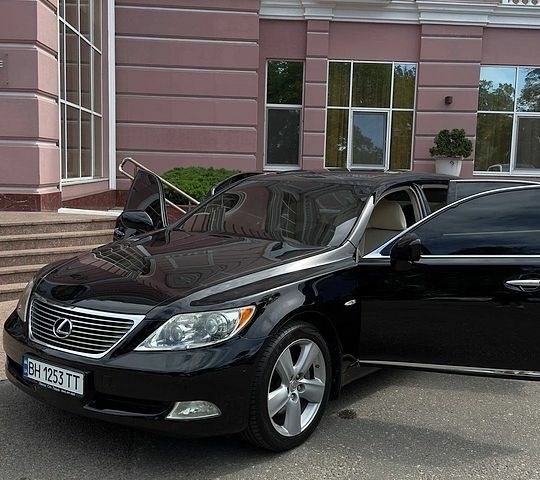Чорний Лексус ЛС, об'ємом двигуна 4.6 л та пробігом 375 тис. км за 12000 $, фото 1 на Automoto.ua