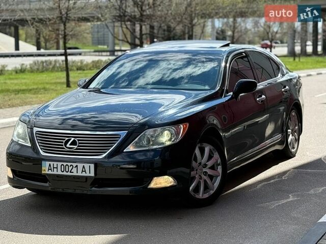Черный Лексус ЛС, объемом двигателя 4.61 л и пробегом 153 тыс. км за 11500 $, фото 1 на Automoto.ua