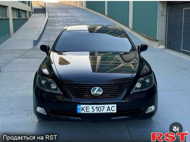 Чорний Лексус ЛС, об'ємом двигуна 4.6 л та пробігом 285 тис. км за 12999 $, фото 1 на Automoto.ua