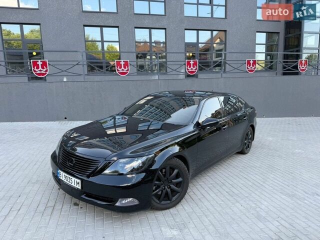 Чорний Лексус ЛС, об'ємом двигуна 4.61 л та пробігом 290 тис. км за 11000 $, фото 1 на Automoto.ua