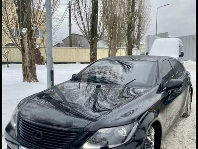 Черный Лексус ЛС, объемом двигателя 4.6 л и пробегом 250 тыс. км за 7800 $, фото 1 на Automoto.ua