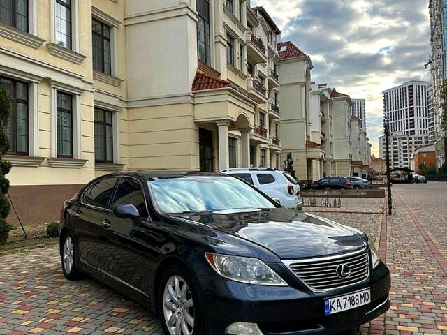 Черный Лексус ЛС, объемом двигателя 4.6 л и пробегом 250 тыс. км за 7100 $, фото 1 на Automoto.ua