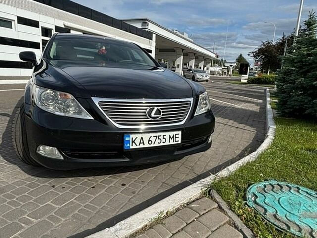Черный Лексус ЛС, объемом двигателя 4.61 л и пробегом 166 тыс. км за 10500 $, фото 1 на Automoto.ua
