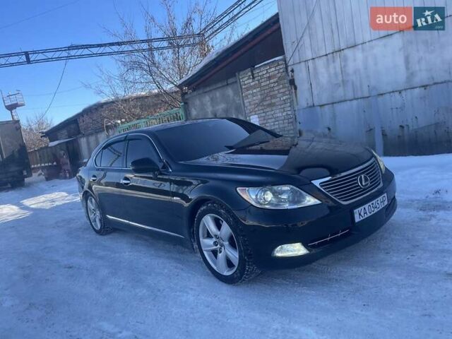Черный Лексус ЛС, объемом двигателя 4.61 л и пробегом 250 тыс. км за 9000 $, фото 1 на Automoto.ua