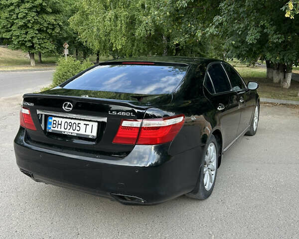 Черный Лексус ЛС, объемом двигателя 4.61 л и пробегом 300 тыс. км за 10500 $, фото 1 на Automoto.ua
