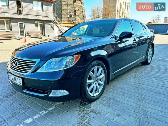 Черный Лексус ЛС, объемом двигателя 4.61 л и пробегом 262 тыс. км за 9500 $, фото 1 на Automoto.ua