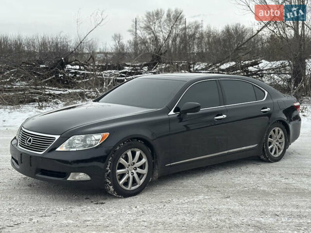 Чорний Лексус ЛС, об'ємом двигуна 4.61 л та пробігом 246 тис. км за 10100 $, фото 1 на Automoto.ua