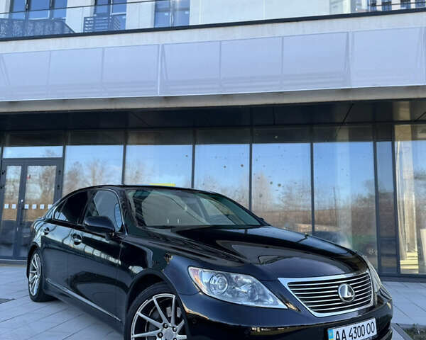 Черный Лексус ЛС, объемом двигателя 4.6 л и пробегом 215 тыс. км за 12400 $, фото 1 на Automoto.ua