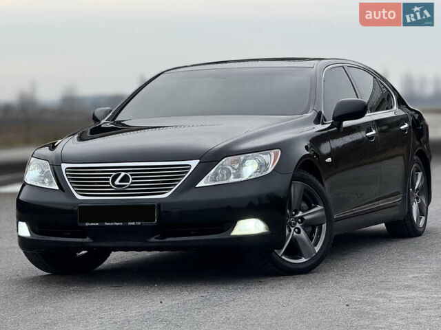 Черный Лексус ЛС, объемом двигателя 4.61 л и пробегом 320 тыс. км за 14500 $, фото 1 на Automoto.ua