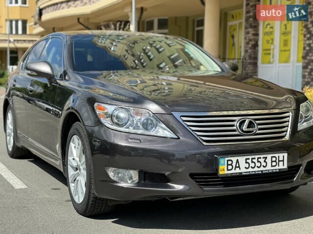 Черный Лексус ЛС, объемом двигателя 4.61 л и пробегом 114 тыс. км за 20999 $, фото 1 на Automoto.ua