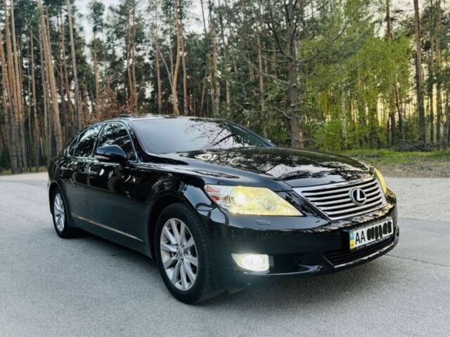 Черный Лексус ЛС, объемом двигателя 4.6 л и пробегом 194 тыс. км за 19000 $, фото 1 на Automoto.ua