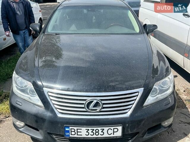 Черный Лексус ЛС, объемом двигателя 4.6 л и пробегом 243 тыс. км за 18000 $, фото 1 на Automoto.ua