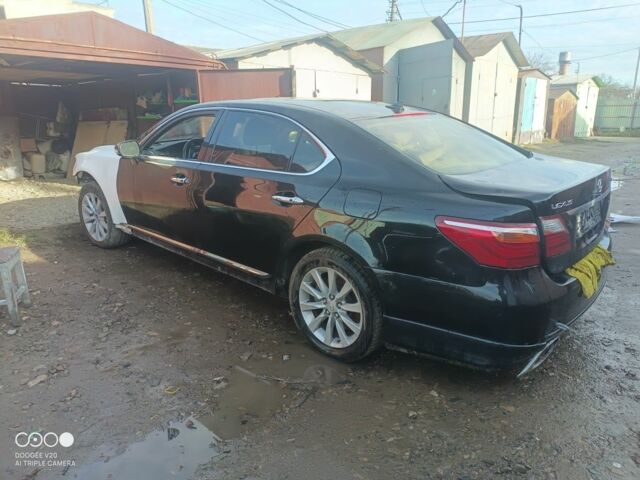 Червоний Лексус ЛС, об'ємом двигуна 0 л та пробігом 270 тис. км за 6000 $, фото 1 на Automoto.ua