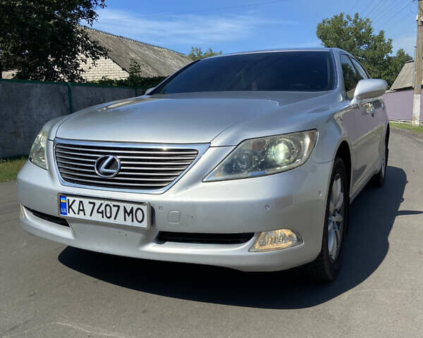 Лексус ЛС, объемом двигателя 4.61 л и пробегом 260 тыс. км за 9200 $, фото 1 на Automoto.ua