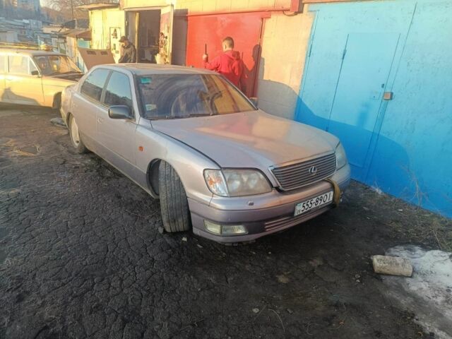 Сірий Лексус ЛС, об'ємом двигуна 4 л та пробігом 255 тис. км за 2199 $, фото 1 на Automoto.ua