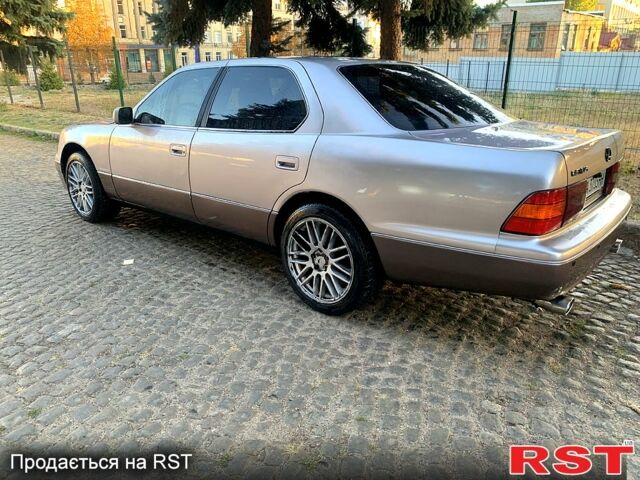 Серый Лексус ЛС, объемом двигателя 4 л и пробегом 0 тыс. км за 6000 $, фото 1 на Automoto.ua