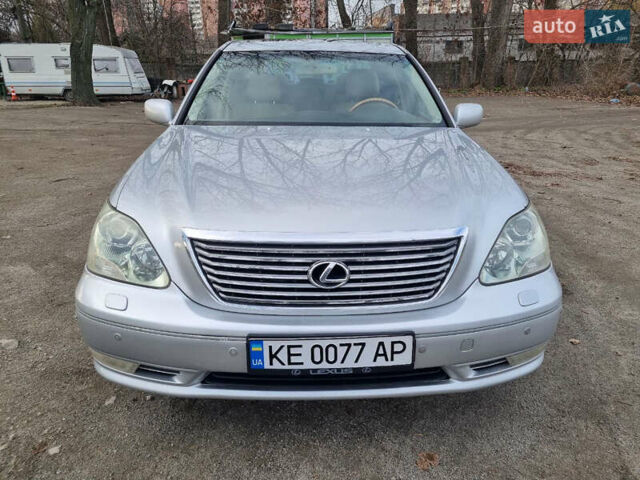 Серый Лексус ЛС, объемом двигателя 4.29 л и пробегом 259 тыс. км за 6700 $, фото 1 на Automoto.ua