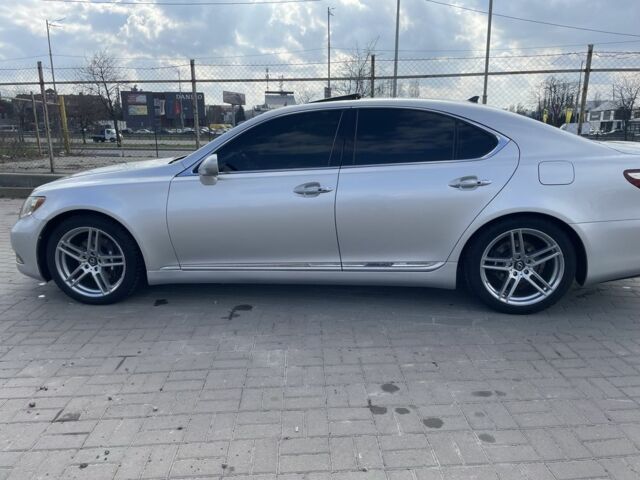 Сірий Лексус ЛС, об'ємом двигуна 4.6 л та пробігом 200 тис. км за 12500 $, фото 1 на Automoto.ua