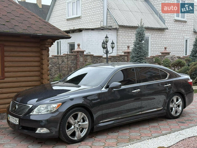 Сірий Лексус ЛС, об'ємом двигуна 4.6 л та пробігом 116 тис. км за 14999 $, фото 1 на Automoto.ua