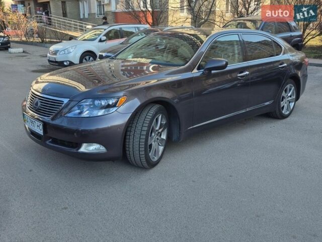 Серый Лексус ЛС, объемом двигателя 5 л и пробегом 280 тыс. км за 15999 $, фото 1 на Automoto.ua
