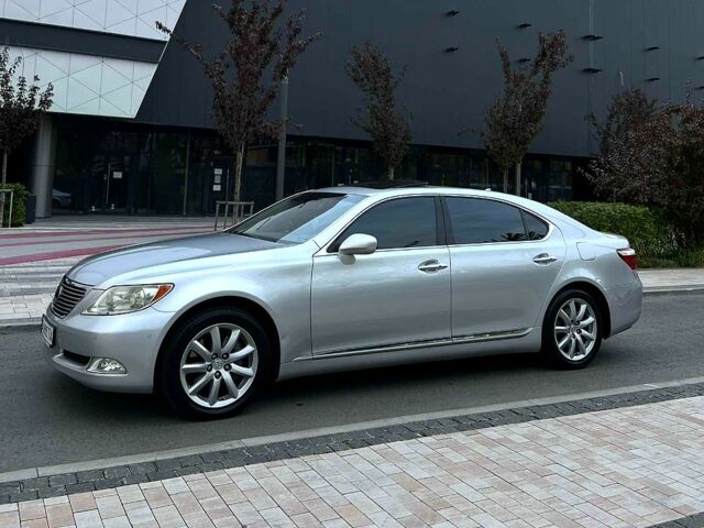 Сірий Лексус ЛС, об'ємом двигуна 4.6 л та пробігом 220 тис. км за 11000 $, фото 1 на Automoto.ua