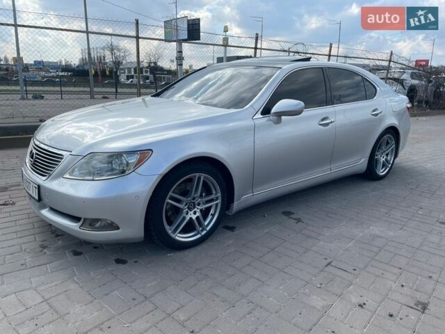 Серый Лексус ЛС, объемом двигателя 4.61 л и пробегом 200 тыс. км за 12500 $, фото 1 на Automoto.ua