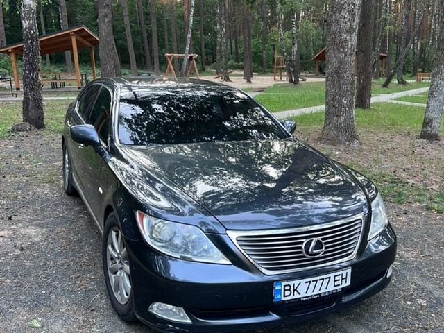 Сірий Лексус ЛС, об'ємом двигуна 4.61 л та пробігом 286 тис. км за 11500 $, фото 1 на Automoto.ua