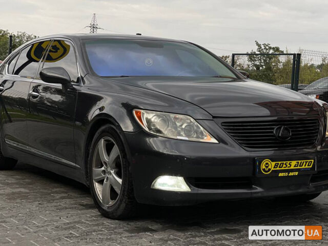 Серый Лексус ЛС, объемом двигателя 4.6 л и пробегом 245 тыс. км за 9800 $, фото 1 на Automoto.ua