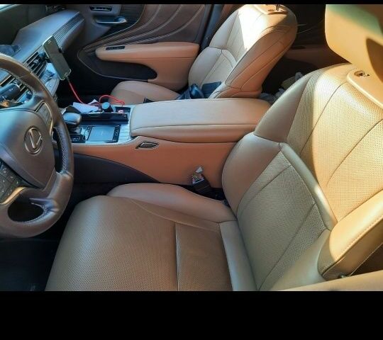 Серый Лексус ЛС, объемом двигателя 3 л и пробегом 60 тыс. км за 42500 $, фото 1 на Automoto.ua