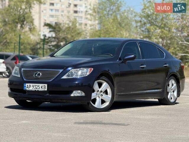 Синий Лексус ЛС, объемом двигателя 4.61 л и пробегом 260 тыс. км за 9499 $, фото 1 на Automoto.ua