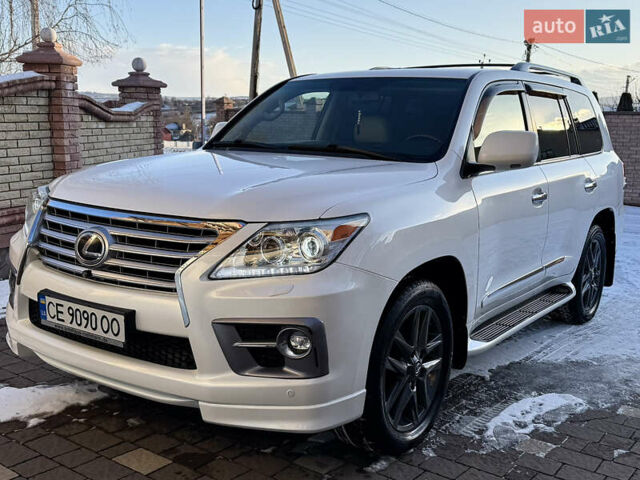 Білий Лексус ЛХ, об'ємом двигуна 5.7 л та пробігом 157 тис. км за 30900 $, фото 1 на Automoto.ua