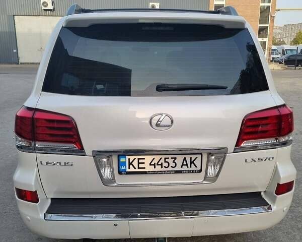 Білий Лексус ЛХ, об'ємом двигуна 5.7 л та пробігом 300 тис. км за 20000 $, фото 1 на Automoto.ua