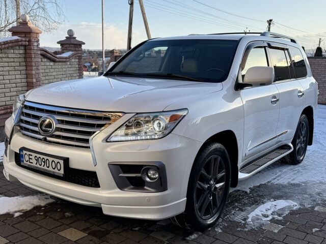 Білий Лексус ЛХ, об'ємом двигуна 5.7 л та пробігом 157 тис. км за 30900 $, фото 1 на Automoto.ua