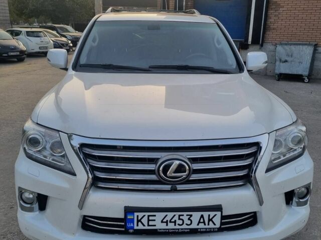 Білий Лексус ЛХ, об'ємом двигуна 5.7 л та пробігом 300 тис. км за 20000 $, фото 1 на Automoto.ua