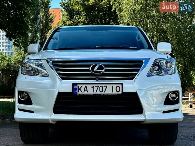 Білий Лексус ЛХ, об'ємом двигуна 5.66 л та пробігом 290 тис. км за 30500 $, фото 1 на Automoto.ua