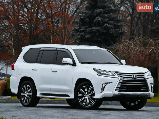 Білий Лексус ЛХ, об'ємом двигуна 4.5 л та пробігом 125 тис. км за 65500 $, фото 1 на Automoto.ua