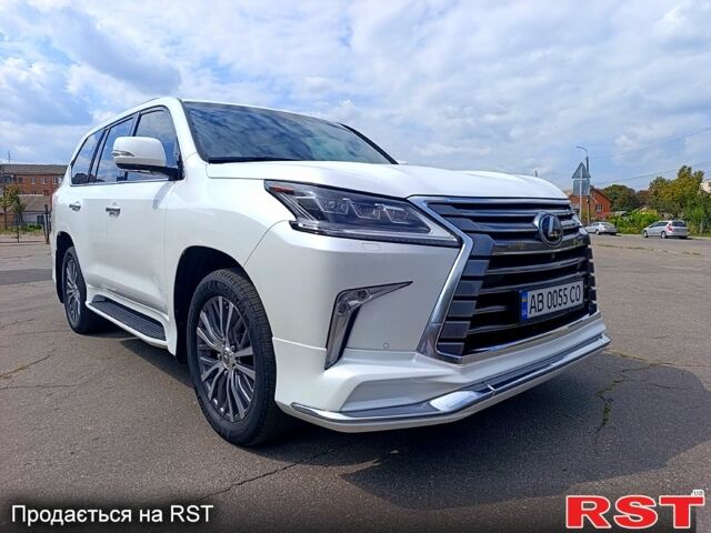 Білий Лексус ЛХ, об'ємом двигуна 4.5 л та пробігом 92 тис. км за 75000 $, фото 1 на Automoto.ua
