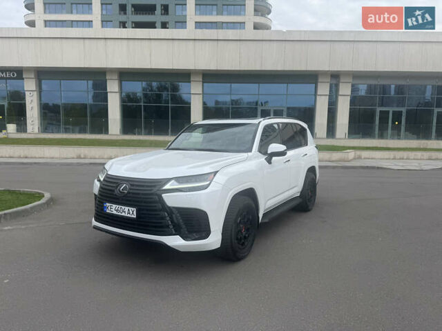 Білий Лексус ЛХ, об'ємом двигуна 3.35 л та пробігом 15 тис. км за 114444 $, фото 1 на Automoto.ua