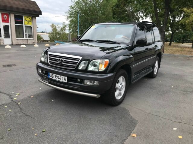 Чорний Лексус ЛХ, об'ємом двигуна 4.7 л та пробігом 280 тис. км за 16500 $, фото 1 на Automoto.ua
