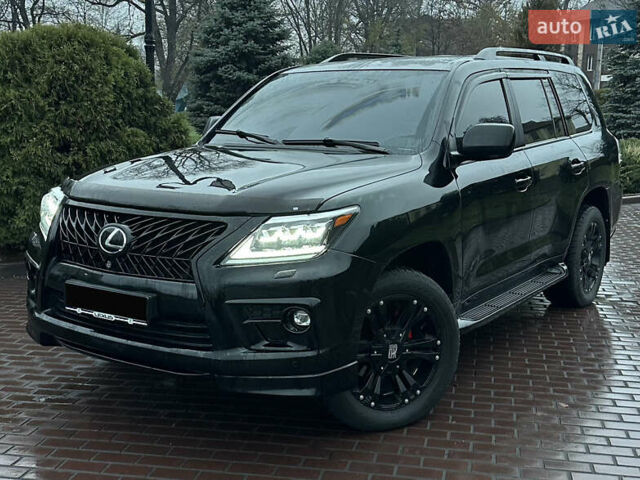Чорний Лексус ЛХ, об'ємом двигуна 5.66 л та пробігом 262 тис. км за 18999 $, фото 1 на Automoto.ua