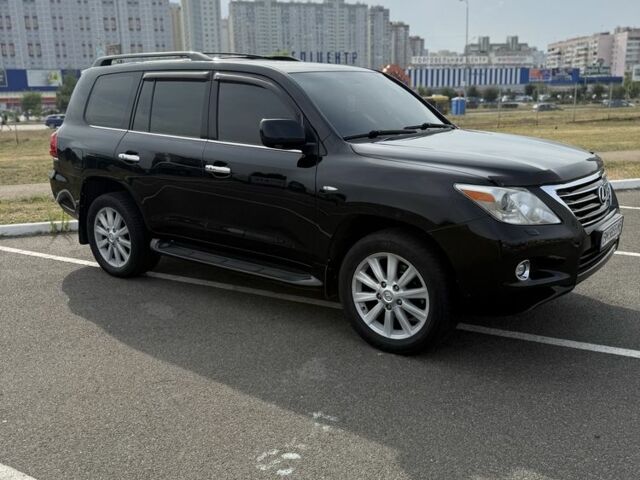 Чорний Лексус ЛХ, об'ємом двигуна 5.7 л та пробігом 320 тис. км за 529 $, фото 1 на Automoto.ua