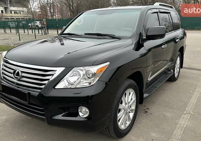 Чорний Лексус ЛХ, об'ємом двигуна 5.66 л та пробігом 74 тис. км за 39400 $, фото 1 на Automoto.ua