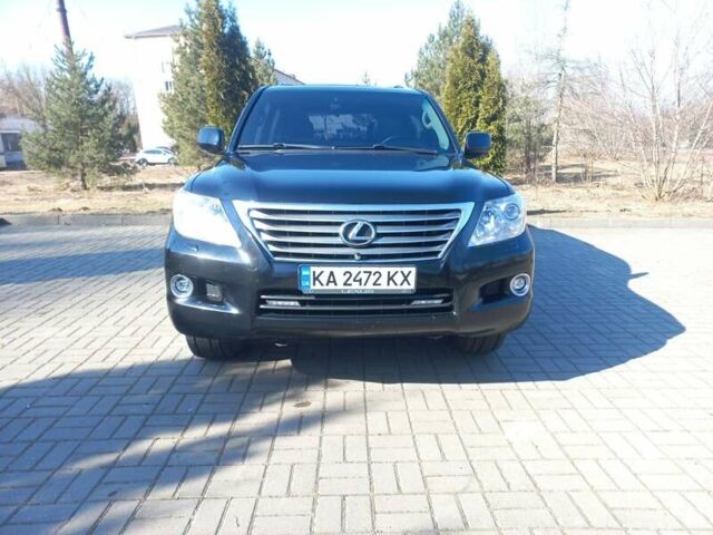 Черный Лексус ЛХ, объемом двигателя 5.7 л и пробегом 265 тыс. км за 29000 $, фото 1 на Automoto.ua