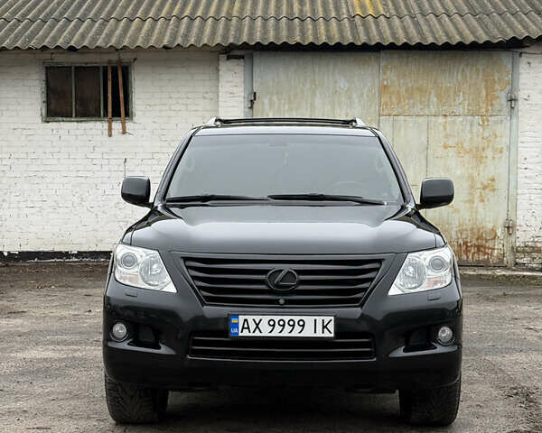 Чорний Лексус ЛХ, об'ємом двигуна 5.7 л та пробігом 265 тис. км за 26700 $, фото 1 на Automoto.ua