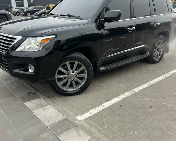 Лексус ЛХ 2010 в Киеве на Automoto.ua Черный Лексус ЛХ, объемом двигателя 5.7 л и пробегом 256 тыс. км за 26500 $, фото 1 на Automoto.ua