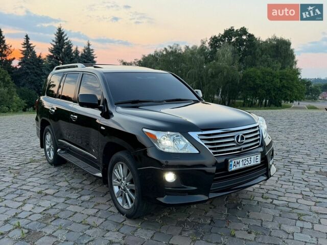 Чорний Лексус ЛХ, об'ємом двигуна 5.66 л та пробігом 243 тис. км за 27300 $, фото 1 на Automoto.ua