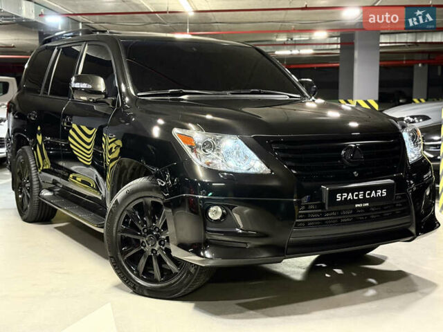 Чорний Лексус ЛХ, об'ємом двигуна 5.66 л та пробігом 115 тис. км за 35500 $, фото 1 на Automoto.ua