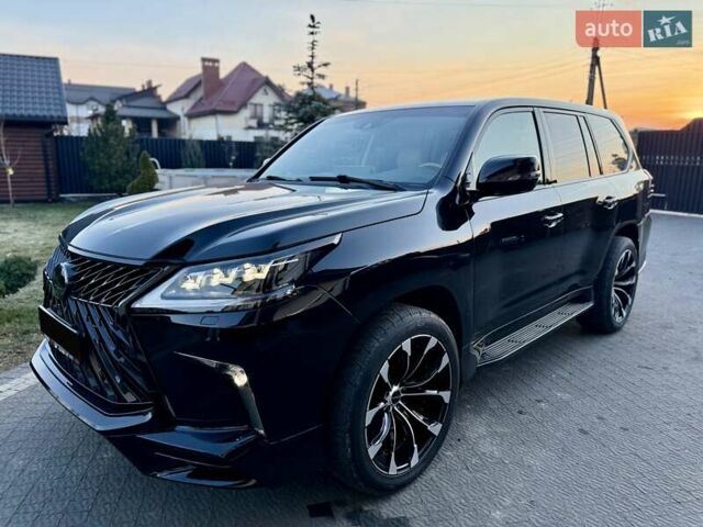 Черный Лексус ЛХ, объемом двигателя 4.46 л и пробегом 120 тыс. км за 68000 $, фото 1 на Automoto.ua